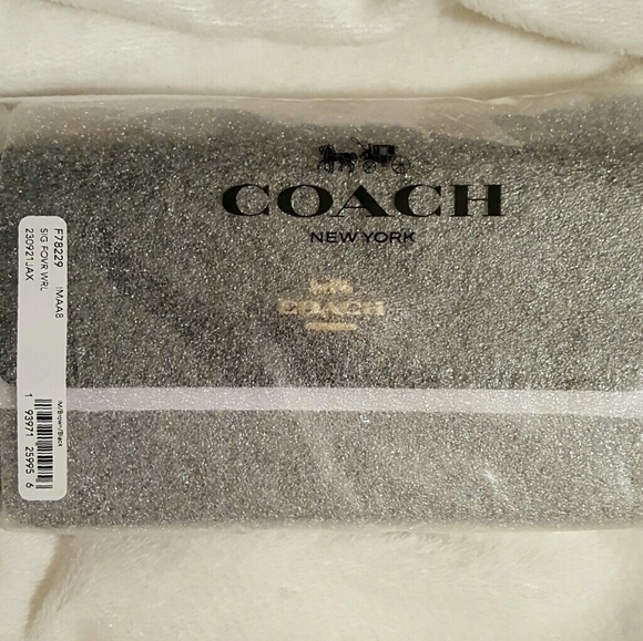 Coach Large Fold Over Wristlet - Picture 3 of 4